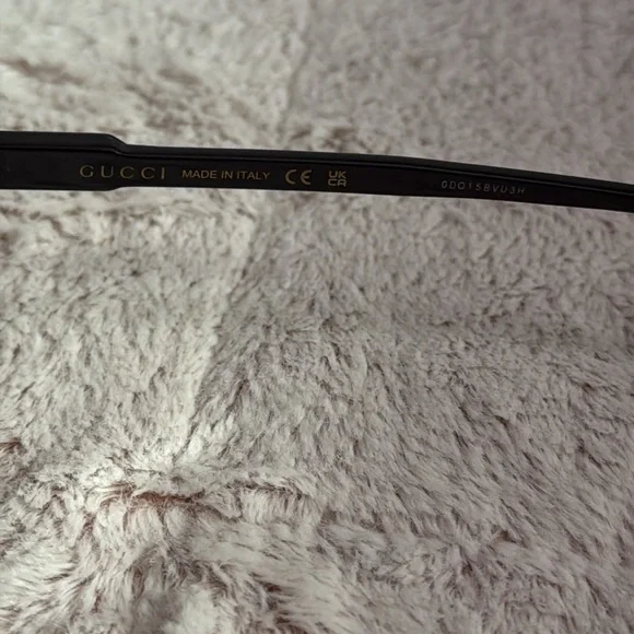 Gucci Black Sunglasses - Picture 5 of 8